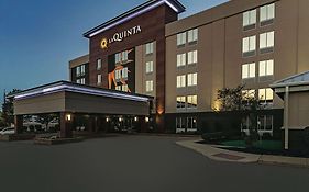 La Quinta By Wyndham Cleveland Airport West